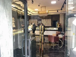 Zərgərlik mağazasında soyğun - Polis vuruldu