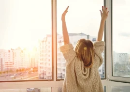 Hər gün pəncərənin yanında oturmaq şəkəri artırır