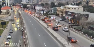 Paytaxtın bu küçələrində sıxlıq var