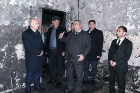 Rayon rəhbəri Xırmandalı kənd tam orta məktəbində baş vermiş yanğınla bağlı təhsil ocağında olub - FOTO