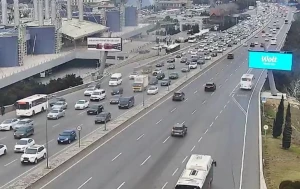 Paytaxtın bu küçələrində sıxlıq var