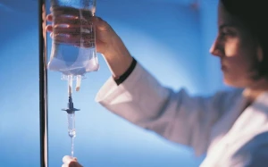 Ağdamda qadın ev quşları üçün olan dərmandan ZƏHƏRLƏNDİ