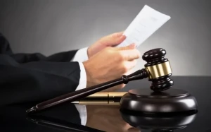 TƏBİB əməkdaşı olan keçmiş arvadını bıçaqlayan şəxs azadlıqdan məhrum edildi