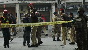 Pakistanda bombalı hücum - Çox sayda ölən və yaralanan var