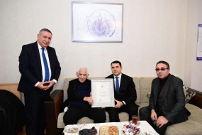 Xalq şairi evində ziyarət olunub - FOTOLAR