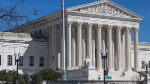 ABŞ məhkəməsi Trampın yüksək rüsumlarını ləğv etdi