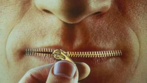 Yalan danışmaq orucu pozur?