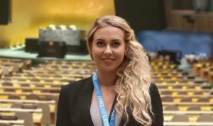 Sərxoş olub FBİ agentinə uyğunsuz mesajlar yazdı - Qadın cəsusdan şok hərəkət&nbsp;