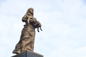 Xalq “Ana harayı”nın önündə - FOTOLAR