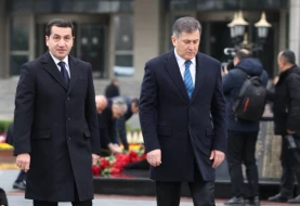 Dövlət rəsmiləri \"Ana harayı\" abidəsini ziyarət edir - FOTOLAR