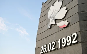 “Solğun çiçəyə bənzəyirdik...”