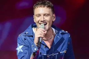 Müğənni Edis hava limanında saxlanıldı