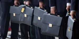 Pensiya ilə bağlı dövlət qulluqçularına YENİ TƏKLİF