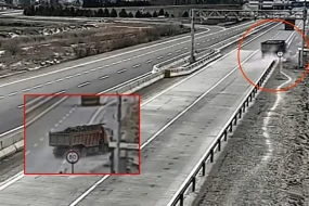 Bakı-Qazax yolunda yük avtomobili belə aşdı -&nbsp;VİDEO