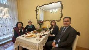 Kübra Əliyeva evində ziyarət olundu