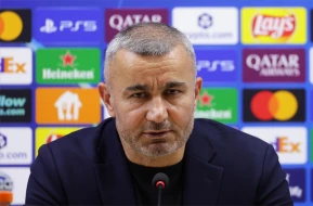 Qurban Qurbanov illər sonra müəllimi ilə görüşdü - VİDEO