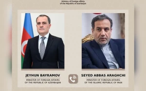 Ceyhun Bayramovla Əraqçi telefonla danışdılar