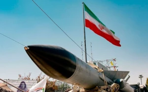 İran ABŞ bazasına raketlər atdı