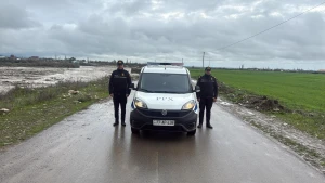 Bu yolu sel apardı - FOTO