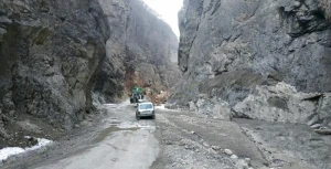 Bu yolda avtomobillərin hərəkəti bərpa olunub