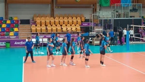 Qız voleybolçulardan böyük uğur - FOTOLAR