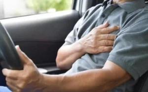 56 yaşlı kişi avtomobilində öldü