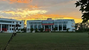 Antalya Belek Universiteti rəqiblərini geridə qoyur