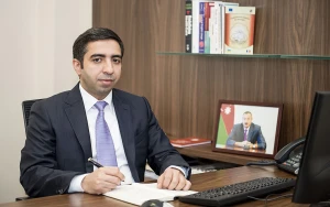 Zaur Əliyev bu dəfə postunu onlarla bölüşür&nbsp;