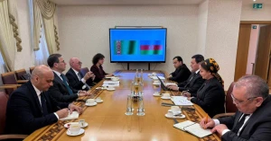 Firudin Qurbanov Türkmənistanın təhsil nazirinin müavinləri ilə görüşdü