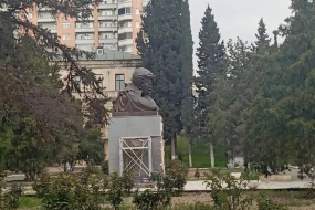 Cəfər Cabbarlının büstünün restavrasiyası başa çatdı - FOTO