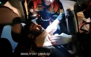 Maşını hasara çırpdı, sıxılıb içində qaldı - VİDEO