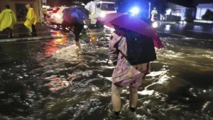 Fövqəladə vəziyyət elan edildi - Qırmızı xəbərdarlıq