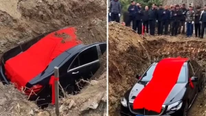 70 yaşlı kişini lüks avtomobili ilə dəfn etdilər - FOTO