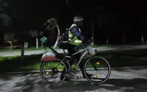 Bakıdan Məkkəyə velosipedlə gedir - Video