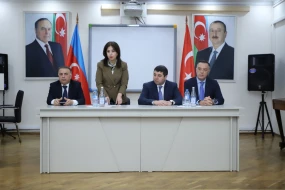 “Heydər Əliyev müstəqil Azərbaycanın memarıdır” mövzusunda tədbirdən FOTOLAR