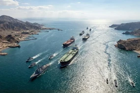 İran Hörmüz boğazında nəzarəti gücləndirir