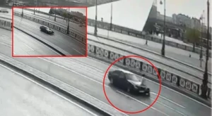 Bakıda yolu keçən qadını avtomobil vurdu - ANBAAN VİDEO