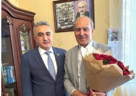 Anar Bağırov  veteran vəkili ziyarət etdi
