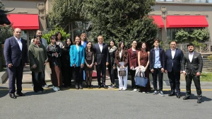 Aydın Veysəloğlu ADA tələbələri ilə yenidən görüşdü - FOTO