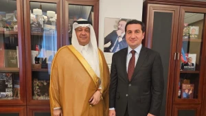 Hikmət Hacıyev Səudiyyə Ərəbistanı səfiri ilə görüşdü