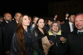 Prezidentin qızları Beynəlxalq Xalça Festivalında - Fotolar