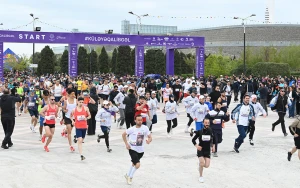 “Bakı Marafonu-2026”nı uğurla başa vuran 63 yaşlı icra başçısı kimdir? - FOTO