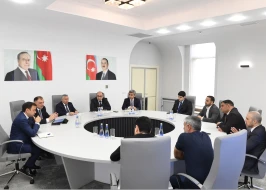 “Azərişıq” və “Ticarət Şəbəkələrinin İnkişafı” nümayəndələri arasında görüş - FOTO