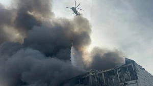 Yanğının söndürülməsinə helikopterlər cəlb edildi -FOTO