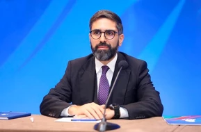 Rövşən Nəcəf \"Sabah\"ı təbrik etdi