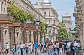 WUF13 ilə bağlı gələn turistlər bu tələbdən azad edildi