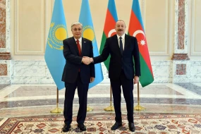 Kasım-Jomart Tokayev İlham Əliyevi təbrik etdi