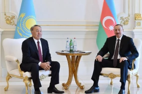 Nursultan Nazarbayev İlham Əliyevi təbrik etdi