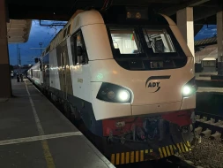 Sərnişin qatarı Tbilisidən Bakıya yola düşdü