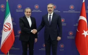 Hakan Fidan iranlı həmkarı ilə danışdı